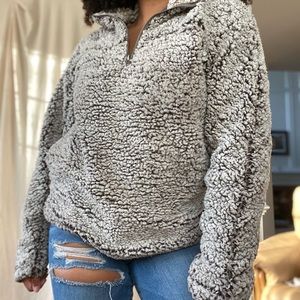 Altars State fluffy pullover